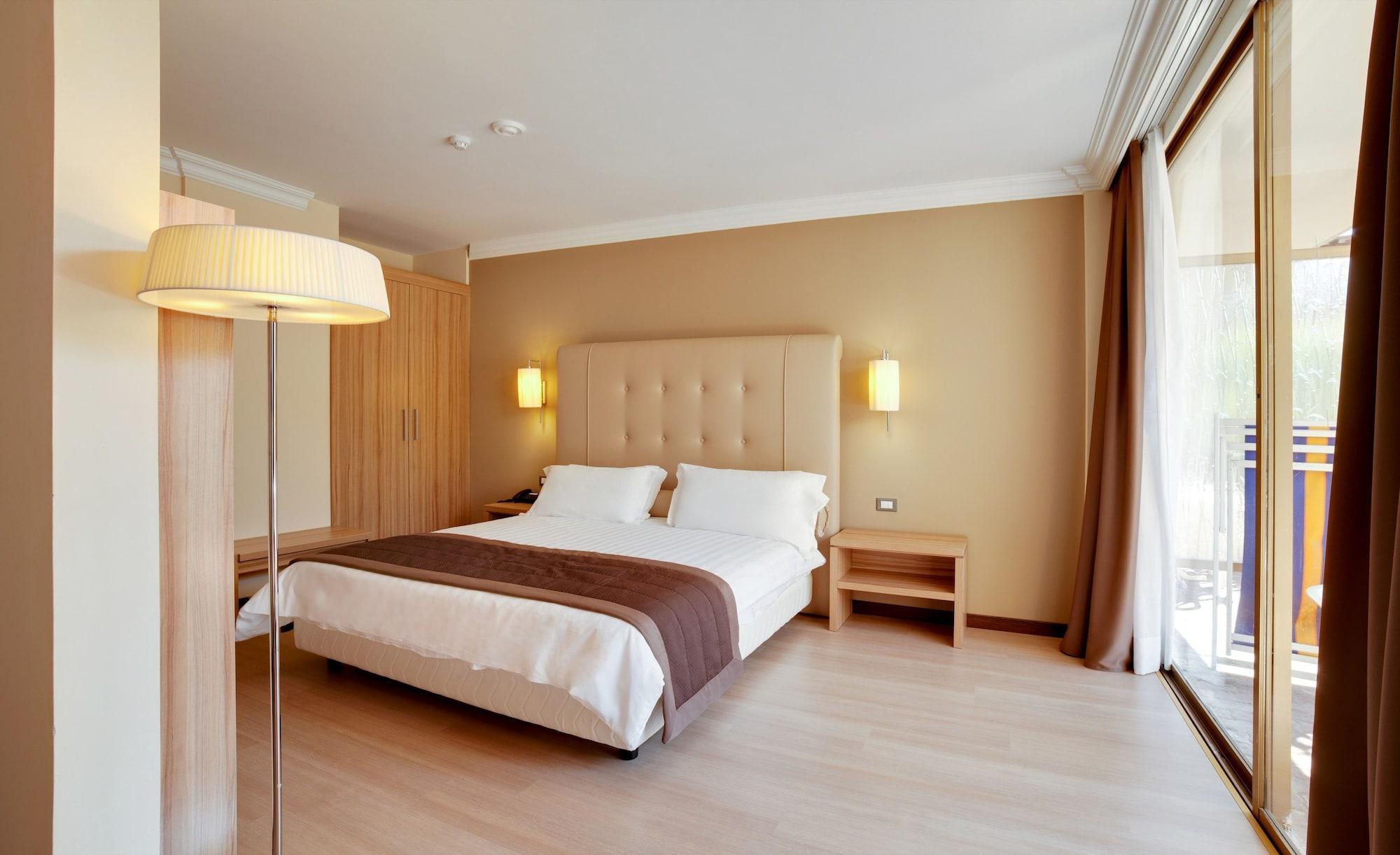 Nyala Suite Hotel Sanremo Exterior photo
