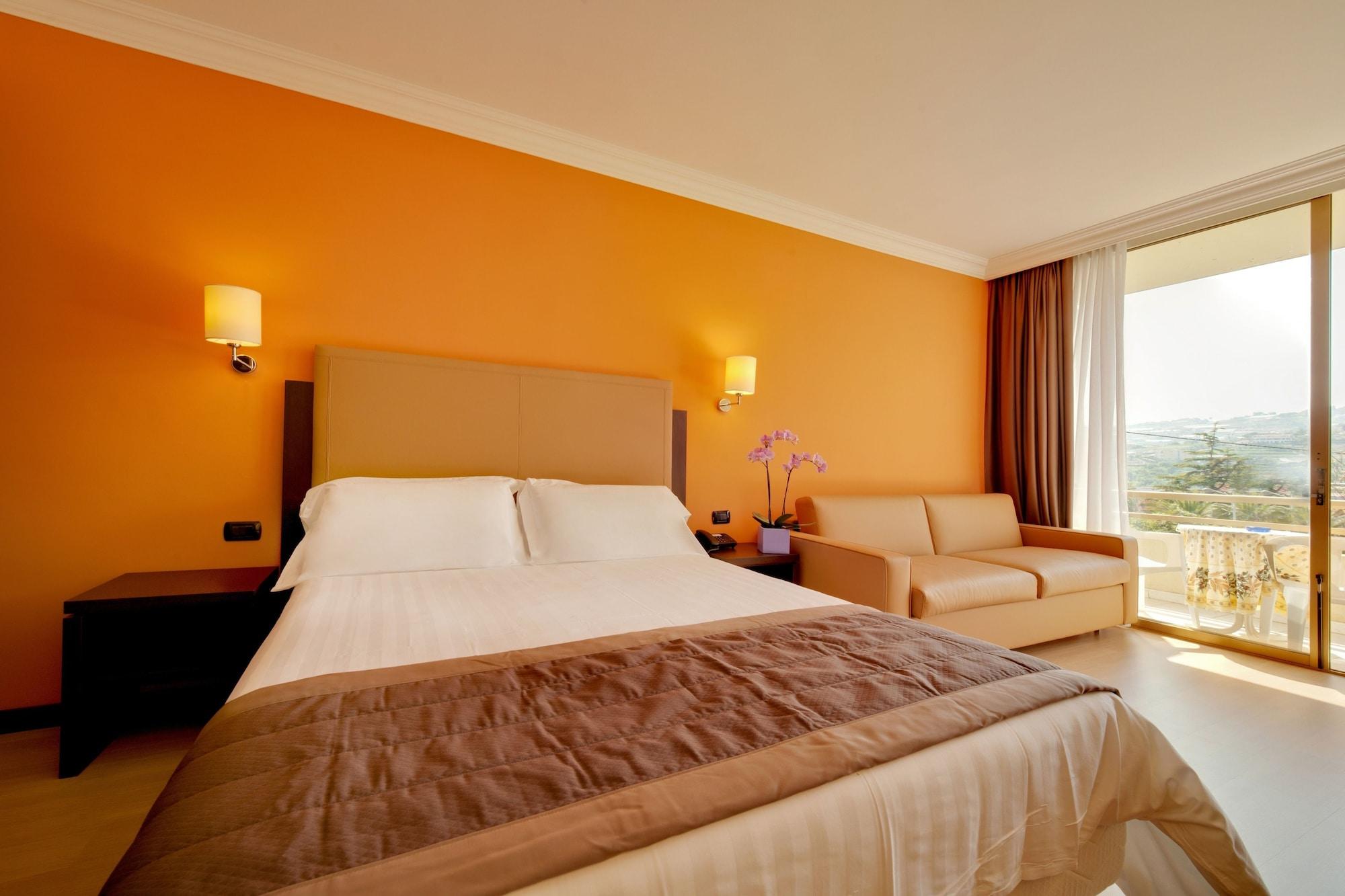 Nyala Suite Hotel Sanremo Exterior photo