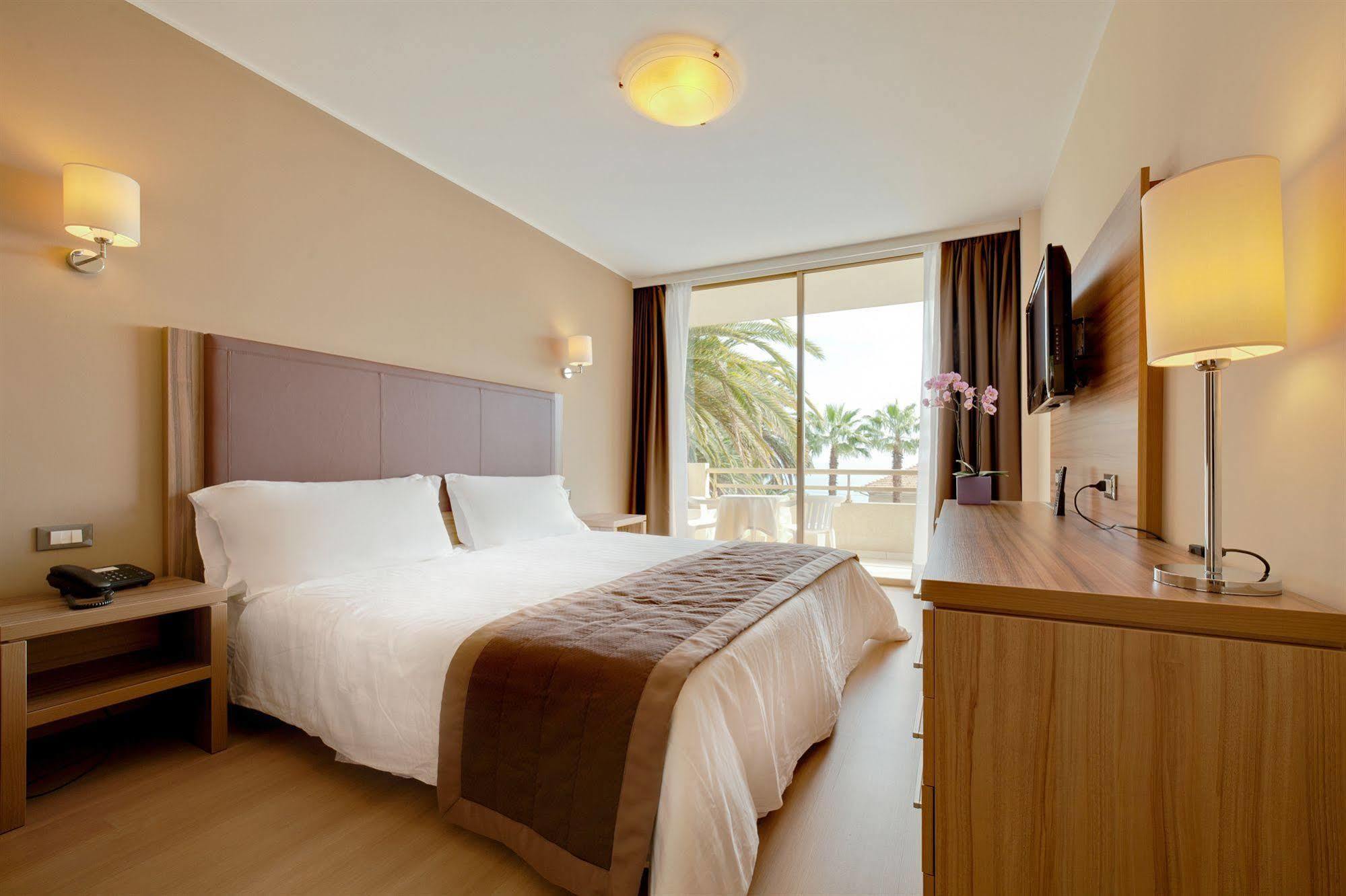 Nyala Suite Hotel Sanremo Room photo