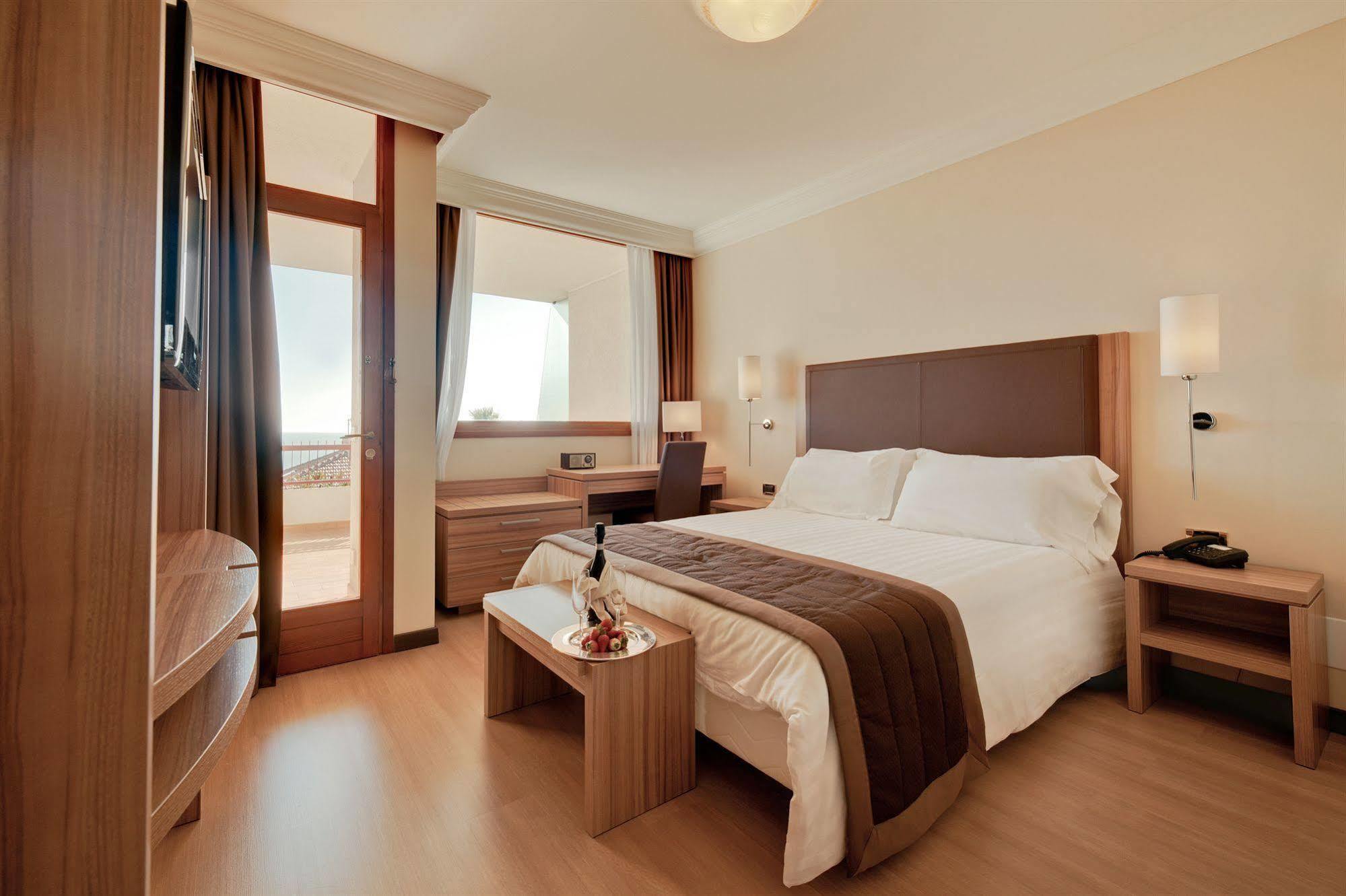 Nyala Suite Hotel Sanremo Room photo