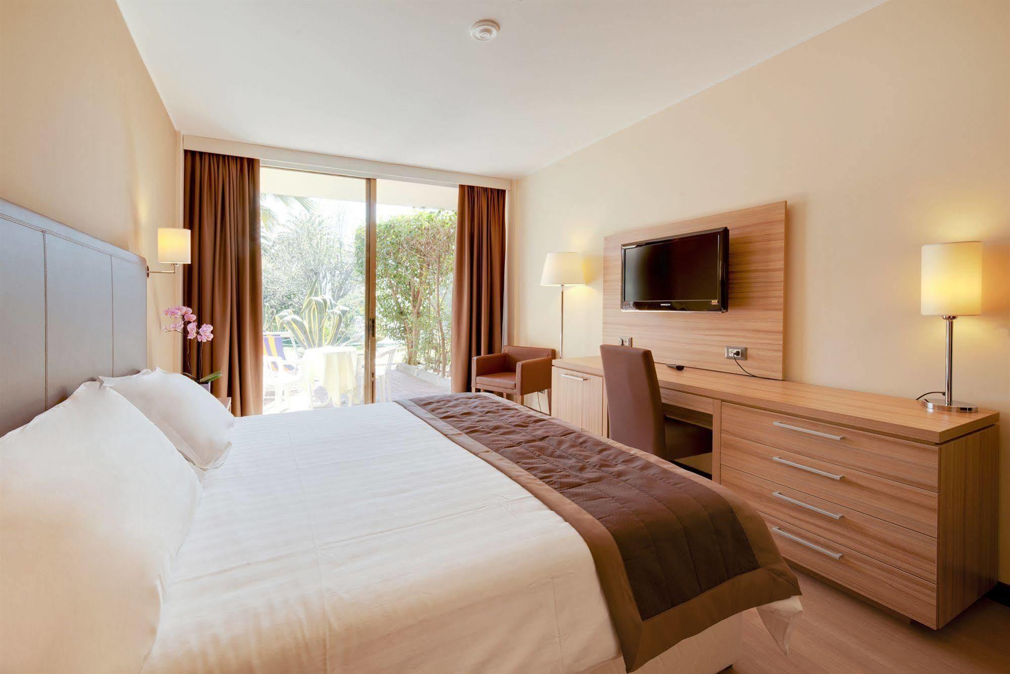 Nyala Suite Hotel Sanremo Exterior photo