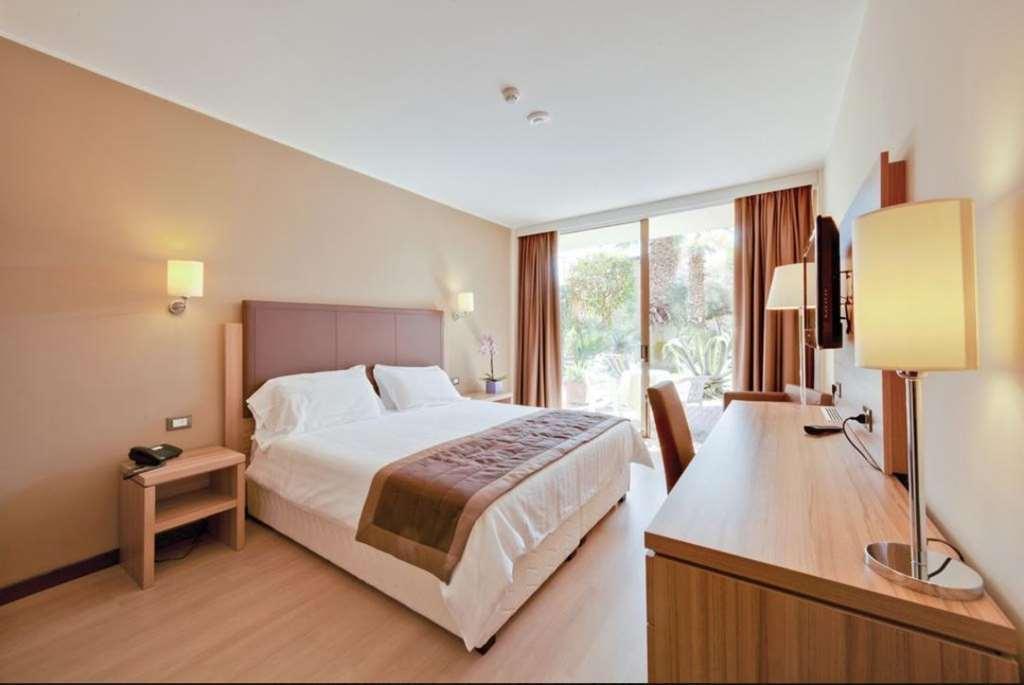 Nyala Suite Hotel Sanremo Room photo